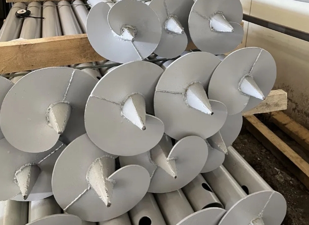 Винтовая свая для пристройки