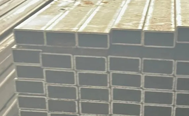 Труба прямоугольная 60х40 мм