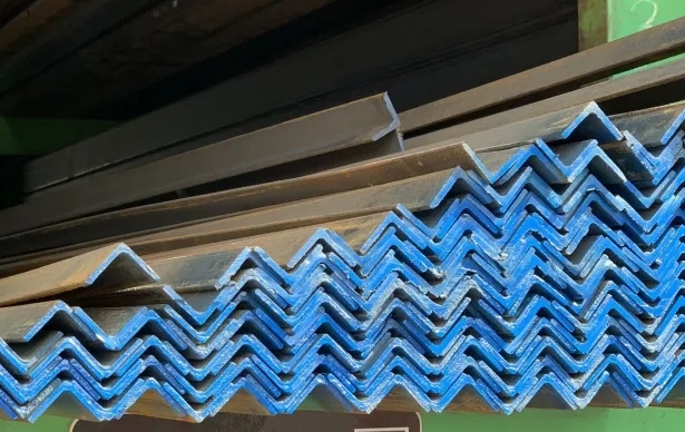 Уголок равнополочный 45х45 мм