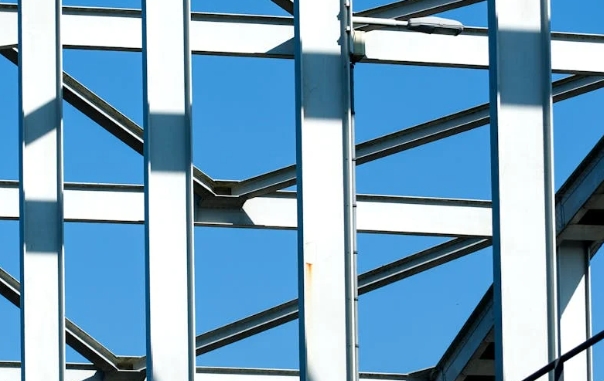 Швеллер стальной 10