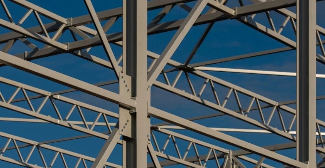 Швеллер стальной 18