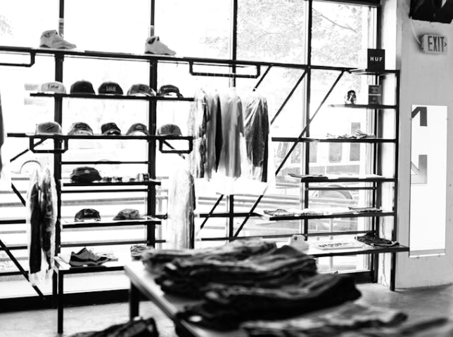 Уголок стальной для полок и стеллажей