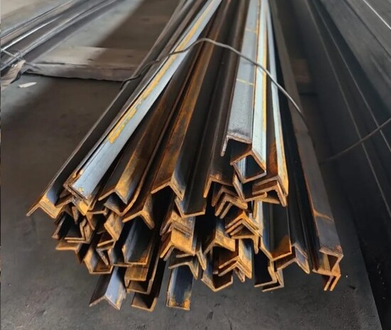 Уголок стальной для каркаса