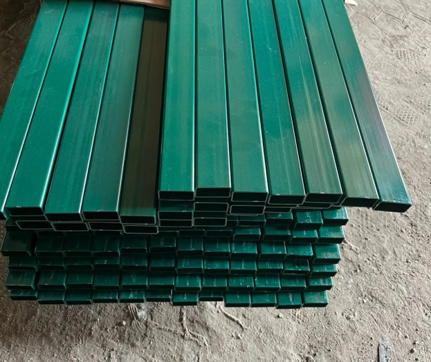 Стальные столбы и лаги для забора оптом и в розницу в Москве