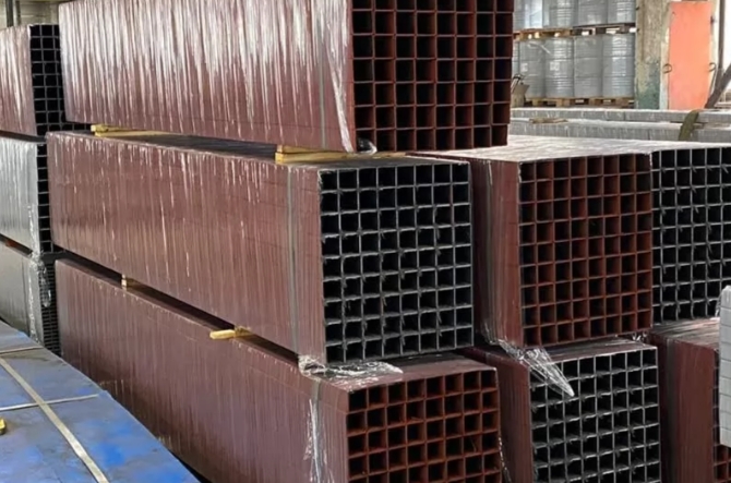 Труба квадратная 30х30 мм толщиной от 1.5 до 3 мм по ГОСТ в Москве